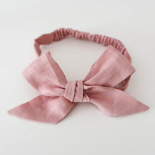 Load image into Gallery viewer, Dusty Pink Linen Bow Pre-Tied Headband Wrap