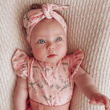 Load image into Gallery viewer, Pink Wattle Topknot