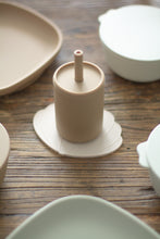 Load image into Gallery viewer, Cup with straw silicone 2-pack – Brown/Feather grey