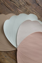 Load image into Gallery viewer, Placemat shell