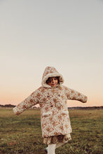 Load image into Gallery viewer, Coat Bacani Cream French Flowers