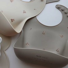 Load image into Gallery viewer, Silicone Bib-Vintage Bear