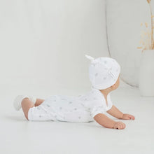 Load image into Gallery viewer, Little Leaf New Born Gift Box Set