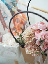 Load image into Gallery viewer, TBFxFAC 💐Baby Girl Hamper Set