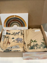 Load image into Gallery viewer, Safari World Gift Box Set
